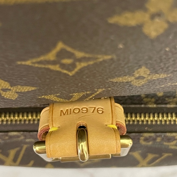 SOLD ON INSTAGRAM PAGE. LOUIS VUITTON MONTSOURIS GM BACKPACK - Picture 9 of 16